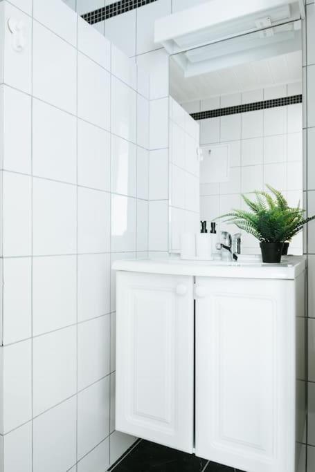 Apartment Center *